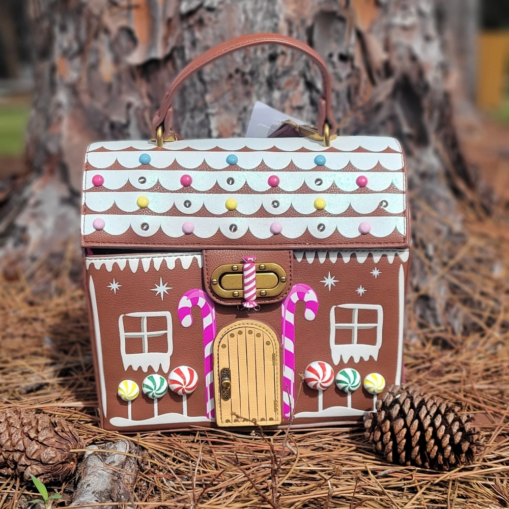 Betsey johnson gingerbread house light up crossbody